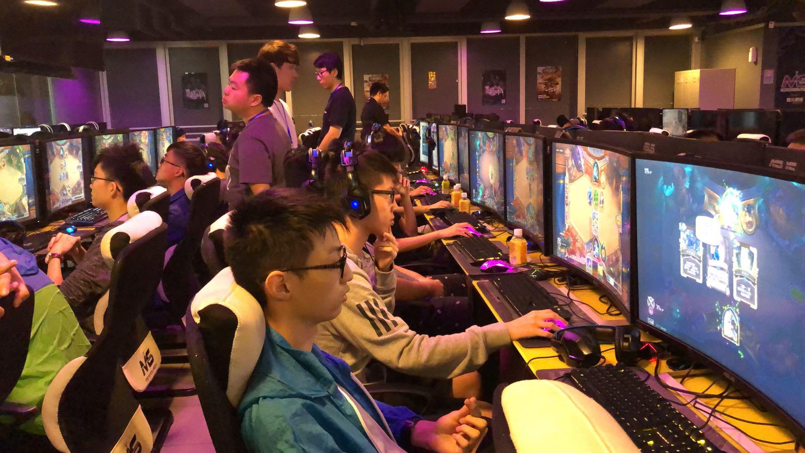 篮球规则执 篮球规则执