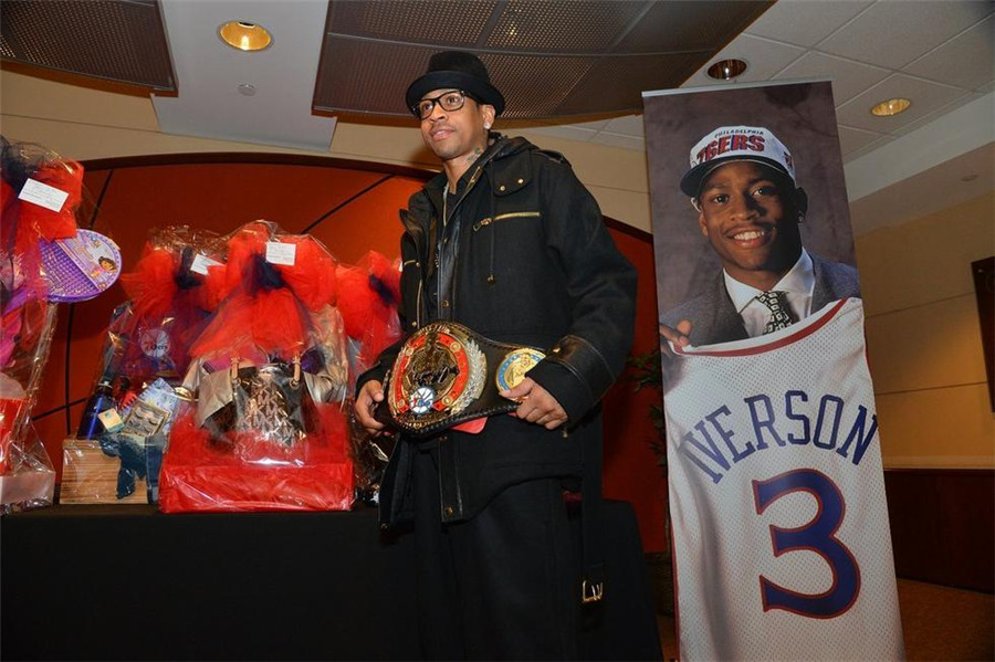 一边是以中 一边是以中